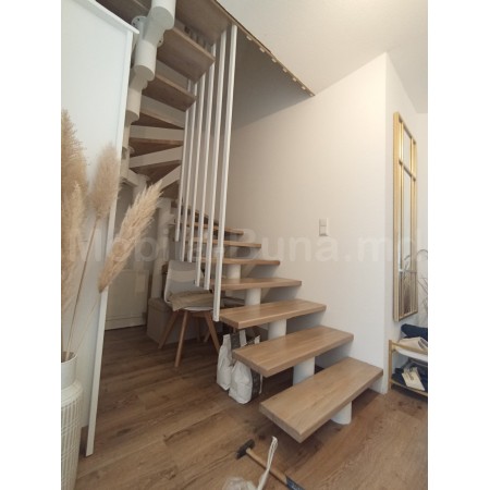 Лестницa на второй этаж 